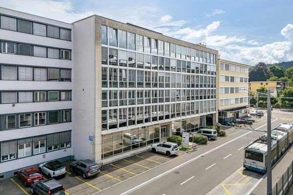Attraktive Bürofläche im 2.OG mit guter Erreichbarkeit 7