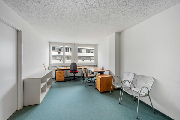 Attraktive Bürofläche im 4.OG mit optimaler Erschliessung 5