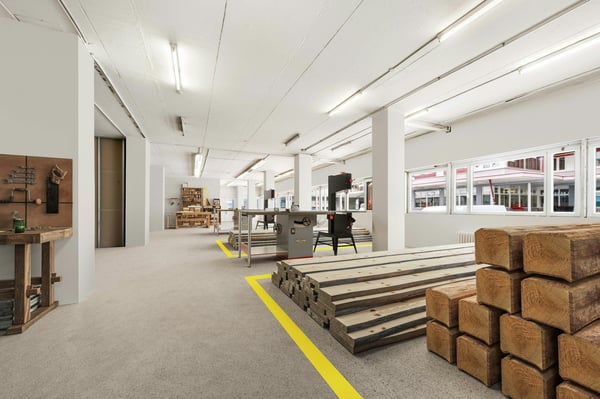 Grosszügige Gewerbefläche im EG mit direkter Anbindung an Rampe und Warenlift 1