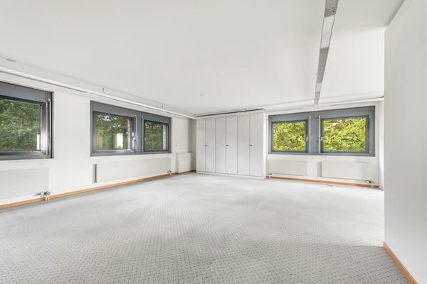 Ausgebaute Büroflächen 200 m2 - 530 m2 mit attraktivem Mietzins im Business Center G15 13