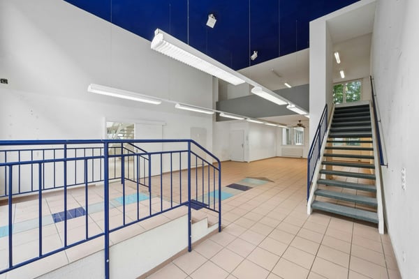 Attraktive Gewerbeeinheit mit viel Tageslicht und offenem Raumkonzept 3