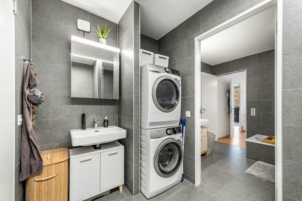 Modernes Wohnen im Greencity - Elegante Eigentumswohnung in Zürich-Manegg 8