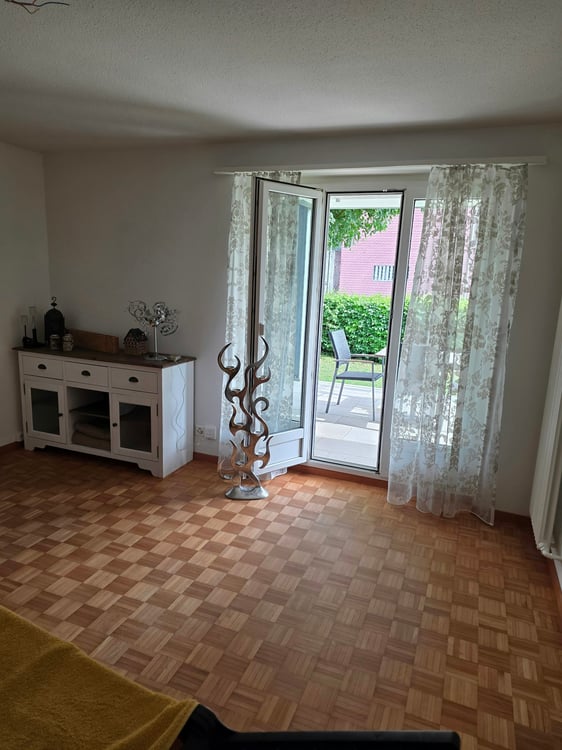 Moderne 2-Zimmerwohnung mit Sitzplatz in Zwillikon 2