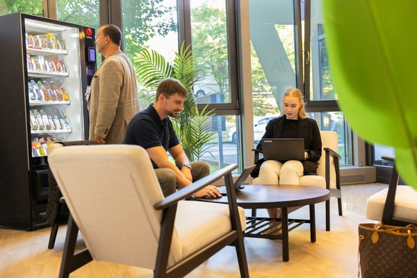 GWERB7 - 346m2 Attraktive Bürofläche mit Showroom und Lounge Eingang in Aesch! 4