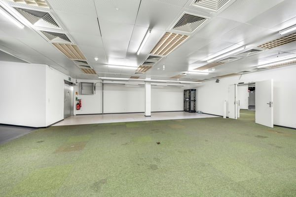 Work & Store in Bestlage - Büro mit grosser Lagerfläche 6