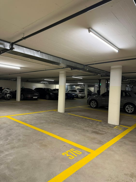Tiefgaragenparkplatz im Hardturmpark zu vermieten 3