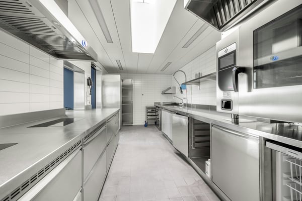 Hochwertiges Produktions- und Bürogebäude zwischen Brüttiseller Kreuz und Winterthur 7