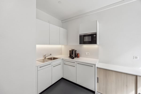 Lichtdurchflutetes, modernes Büro im Herzen von Bern 9