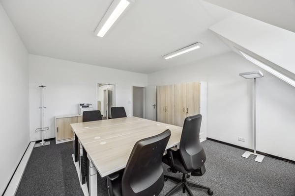 Lichtdurchflutetes, modernes Büro im Herzen von Bern 5
