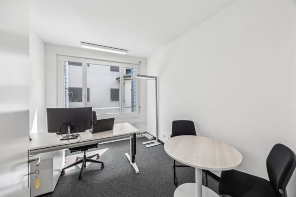 Lichtdurchflutetes, modernes Büro im Herzen von Bern 3