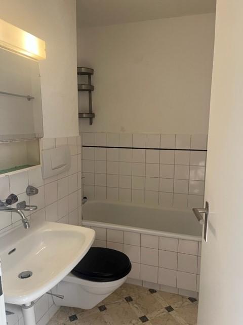 Wohnen beim Bahnhof Kloten mit Blick ins Grüne 5