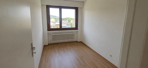 Wohnen im Grünen mit grossem Balkon 5
