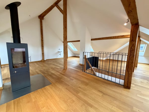 Exklusive 3.5-Zimmer-Maisonettewohnung mit Cheminée im beliebten Kreis 8 2