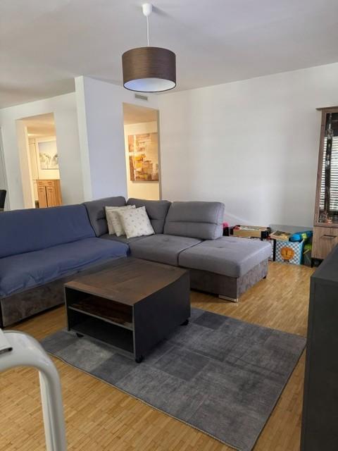 Attraktive 4.5 Zimmerwohnung in Glattbrugg 2
