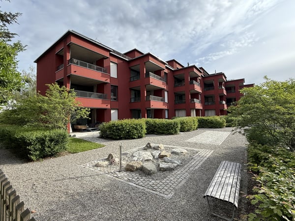 Eleganz trifft Funktionalität: Neubau 3.5-Zimmerwohnung in Bülach