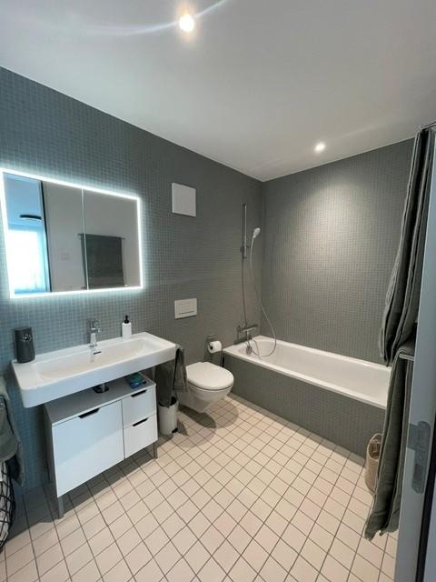Eleganz trifft Funktionalität: Neubau 3.5-Zimmerwohnung in Bülach 9