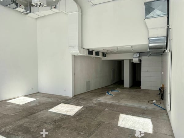 Fussgängerzone von Biel: Gewerbefläche an der Marktgasse 9 7