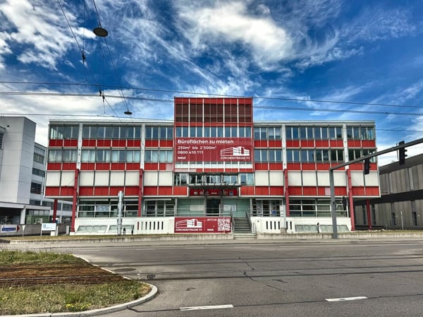 Ihr Büro mit maximaler Präsenz an der Zürcherstrasse 1