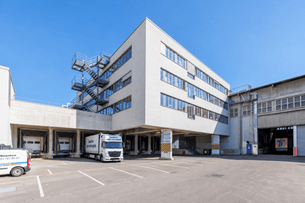Lager-/Logistikfläche in Basel - 1070 m² mit grossem Warenflift! 2