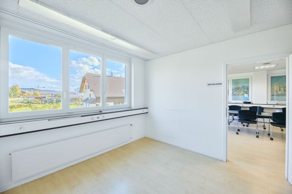 Gewerbeimmobilie mit vielseitigen Nutzungsmöglichkeiten in Oftringen! 16