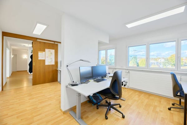 Gewerbeimmobilie mit vielseitigen Nutzungsmöglichkeiten in Oftringen! 20