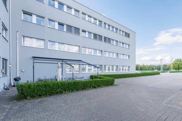 Hochwertig ausgebaute Büro- und Geschäftsfläche 11