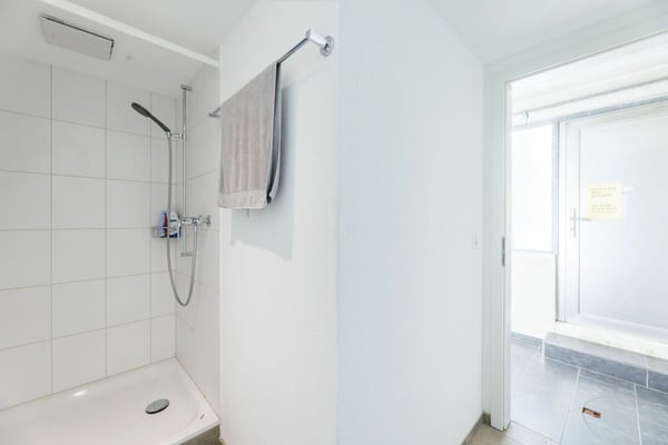 Vielseitigen Gewerbeimmobilie in Oftringen 25