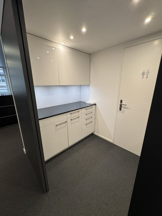 Ihr neues Büro mit Stil: ganze Etage mit Terrasse & Teeküche 8