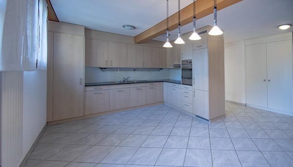 aussergewöhnliches Zweifamilienhaus an sensationeller Lage 7