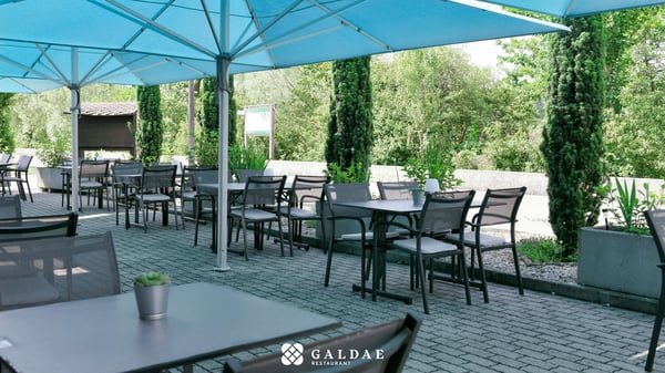 Restaurant et magasin + chambres d'hôtes à Chevroux / VD 5