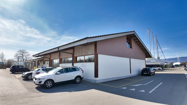 Restaurant et magasin + chambres d'hôtes à Chevroux / VD 9