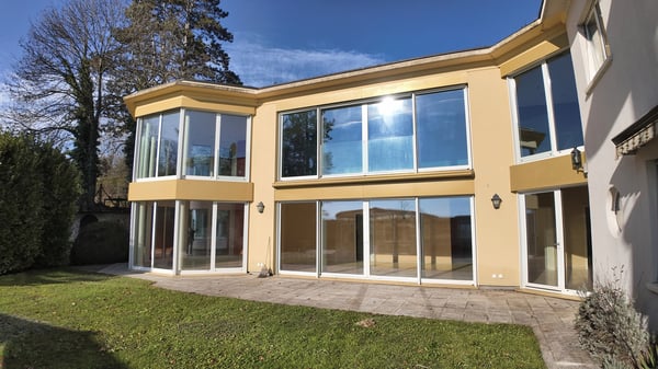 Magnifique appartement de 1 pces (115m2) avec terrasse à Vallon / FR 10