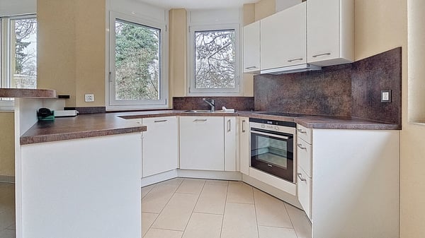 Magnifique appartement de 1 pces (115m2) avec terrasse à Vallon / FR 6