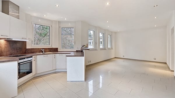 Studio (10 m2) avec jardin privatif à Vallon / FR 3