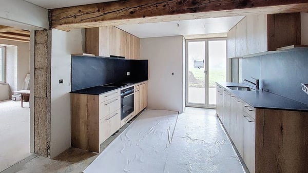 Propriété en duplex 1.5 pces d'env. 190 m2 avec jardin à Seiry / FR 2