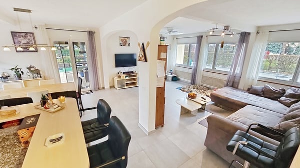 Habitation 1.5 pces (160 m2) avec terrain de 1'283 m2 à Estavayer / FR 8