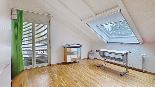 Propriété de 8.5 pces avec piscine à Sugiez / FR 10