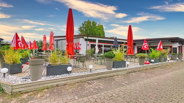 Opportunité rare : café-restaurant proche du lac à Cheyres / FR 4
