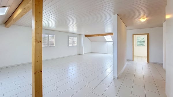 Appartement 3.5 pces de 119 m2 avec balcon à Chabrey / VD 2