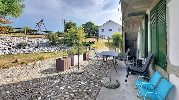 Appartement 5 pces d'env. 122 m2 au rez-de-chaussée à Forel / FR 12