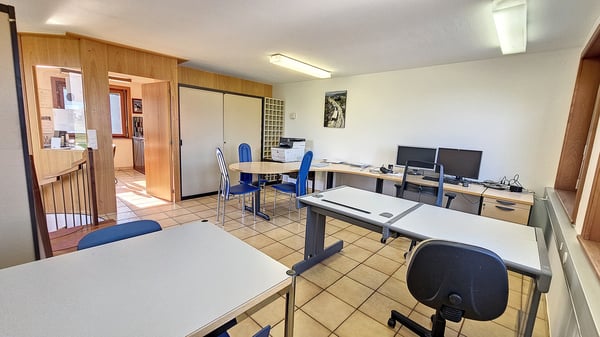 Bureaux / locaux commerciaux modulables de 43 m² à Domdidier / FR 1