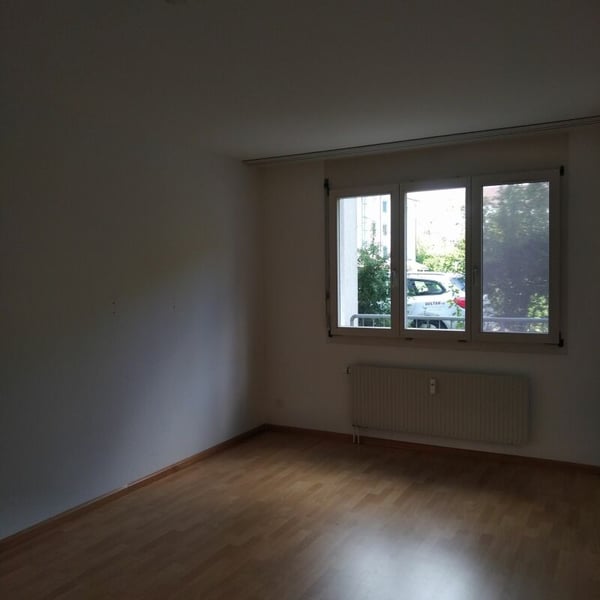 Grosse Wohnung mit Gartensitzplatz 8