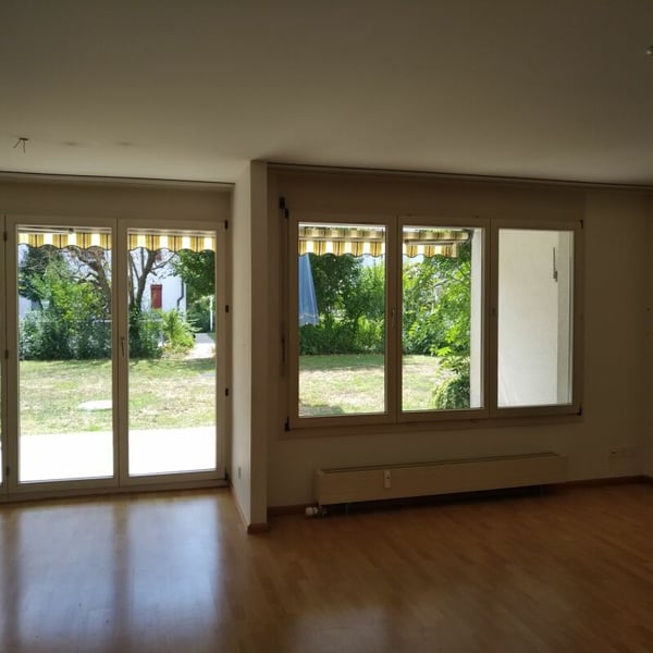 Grosse Wohnung mit Gartensitzplatz 9