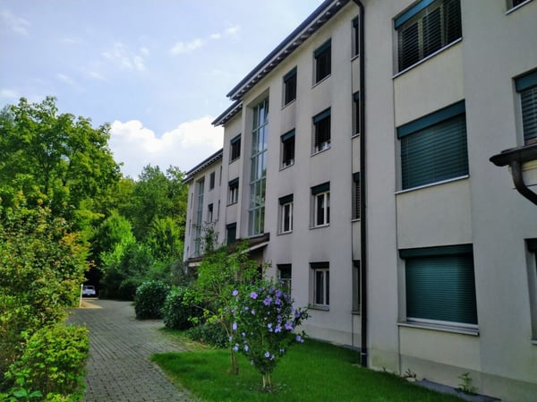 Grosse Wohnung mit Gartensitzplatz 3