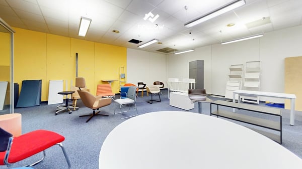 Vielseitig nutzbare Gewerbefläche im Zentrum von Lengnau - mit flexiblem Raumkonzept 15