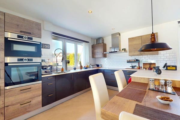 Stilvolles Einfamilienhaus mit Einlegerwohnung- renoviert, hell und heimelig 4