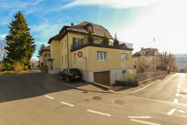 Stilvolles Einfamilienhaus mit Einlegerwohnung- renoviert, hell und heimelig 3