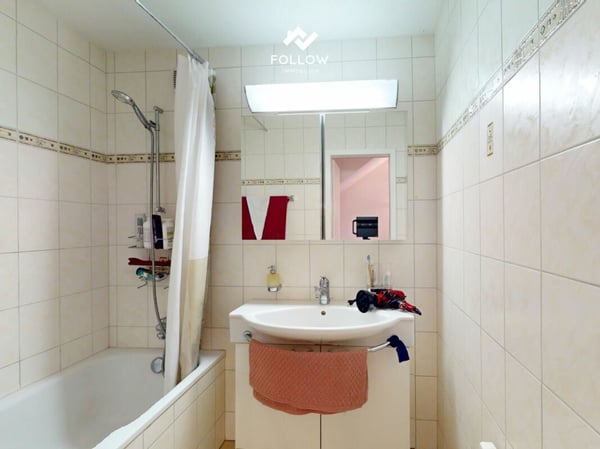 Gepflegte 1.5 Zimmer Wohnung mit grosser Terrasse und Sicht auf den Thunersee 8