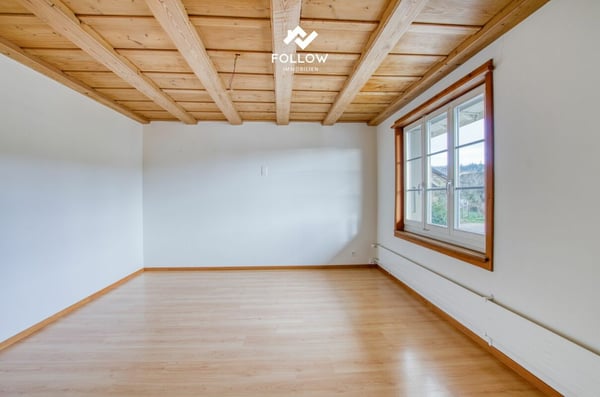 Grosszügiges Dreifamilienhaus mit Weitsicht 5