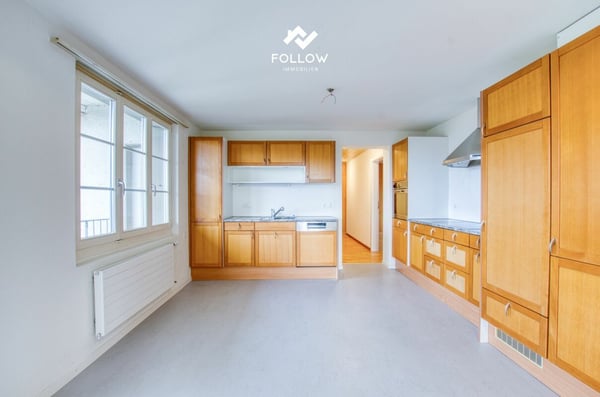 Grosszügiges Dreifamilienhaus mit Weitsicht 8